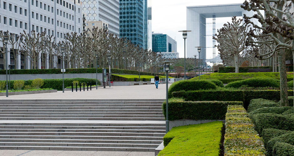 La_Defense_slide2_crop