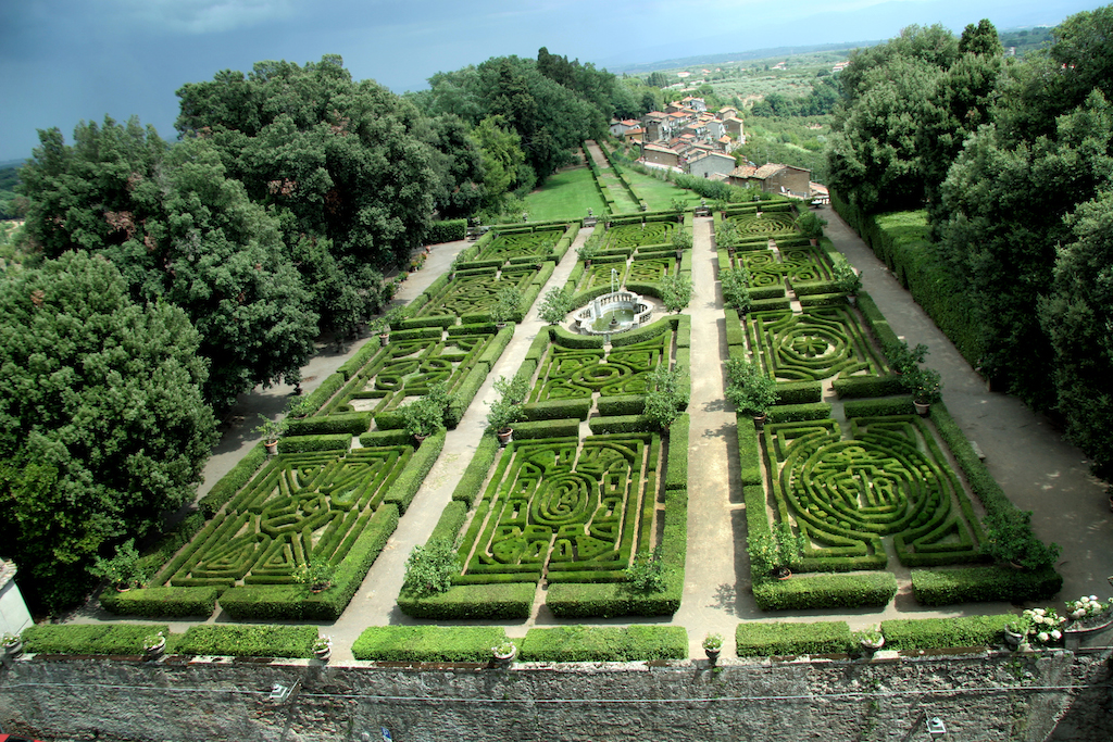 Garden_Castello_Ruspoli_Vignanello