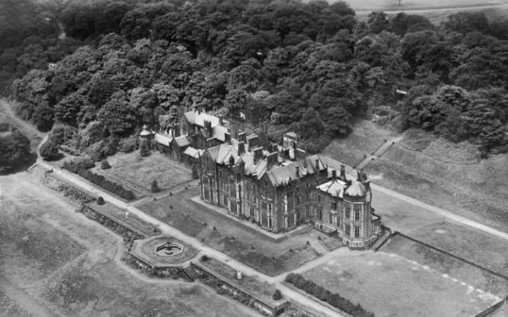 Worsley-New-Hall-1927-large