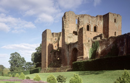 KENILWORTH CASTLE Reconstructed Tudor garden in front of the Norman Keep. OLD VIEW. NOW SITE OF ELIZABETHAN GARDEN.