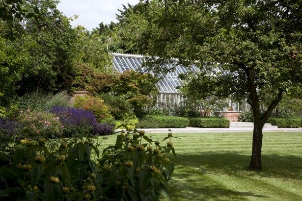 sevenoaks-garden-greenhouse-after1-615x410