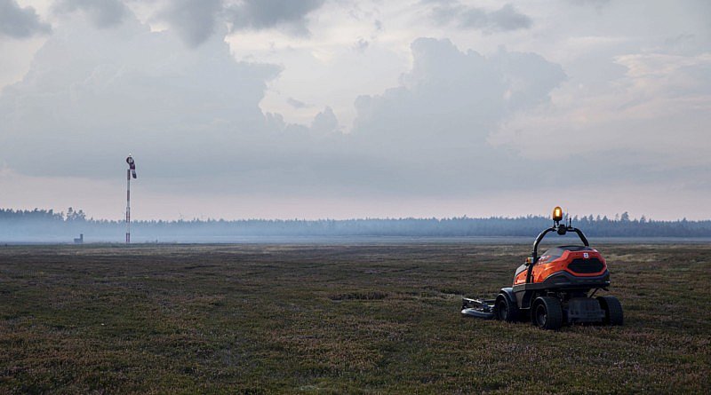 zeroturn-zitmaaiers grote oppervlakten automatisering voordelen aankoop tips inspiratie advies aanbevelingen specialisten producenten John Deere Toro Hustler Cub Cadet Ferris Grasshopper Husqvarna comfort prestaties gras gazon maaien onderhoud tuinen groensector openbaar groen CG Concept Dossier XTRA