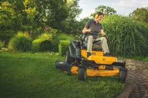 zeroturn-zitmaaiers grote oppervlakten automatisering voordelen aankoop tips inspiratie advies aanbevelingen specialisten producenten John Deere Toro Hustler Cub Cadet Ferris Grasshopper Husqvarna comfort prestaties gras gazon maaien onderhoud tuinen groensector openbaar groen CG Concept Dossier XTRA