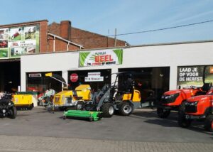 Firma Beel ecoogische oplossingen voor het machinepark machines professioneel gebruik ecologie natuur duurzaam milieubewust milievriendelijk accu batterijen zitmaaiers Mean Green grasrobot maairobot Belrobotics The Power of Service tuinbouwmachines grondverzetmachines oogstmachines landbouwmachines haagscharen bladblazers bosmaaiers kettingzagen Stihl onkruidbestrijding Greenkiller elektisch Giant machine tips CG Concept groensector