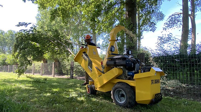 Jo Beau machines hakselaar houtversnipperaar tweedehands nieuw dubbele garantieperiode gebruikte demonstratietoestellen boomstronkfrezen professionale lijn houthakselaars design verticuteermachines cg concept vakmagazine groensector openbare ruimte urbanisme groenvoorzieningen demo groen beurs 2020