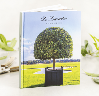 Nieuw in de online boekenshop van CG Concept: De laurier, het ganse jaar door. Een uitgave door het Lauretum van Jabbeke, gespecialiseerde laurierkwekerij.