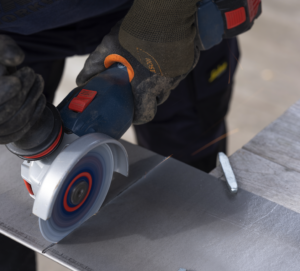 Efficiënt werken met de Bosch GSR 18V-150 C en GWX 18V-15 C: Een krachtige combinatie voor precisiewerk waar je blij van wordt!