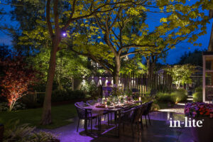 Breng tuinprojecten tot leven met grondspot SMART SCOPE TONE van in-lite! Kies voor warm wit of kleurverlichting en creëer de gewenste sfeer. De gebruiksvriendelijke in-lite app biedt volledige controle en flexibiliteit voor elk tuinontwerp.