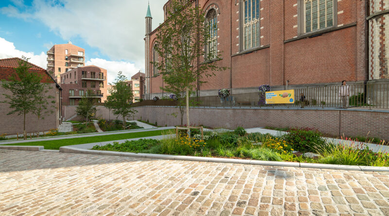 Kerktuin Wetteren: ontharding als fundament voor een klimaatrobuuste toekomst