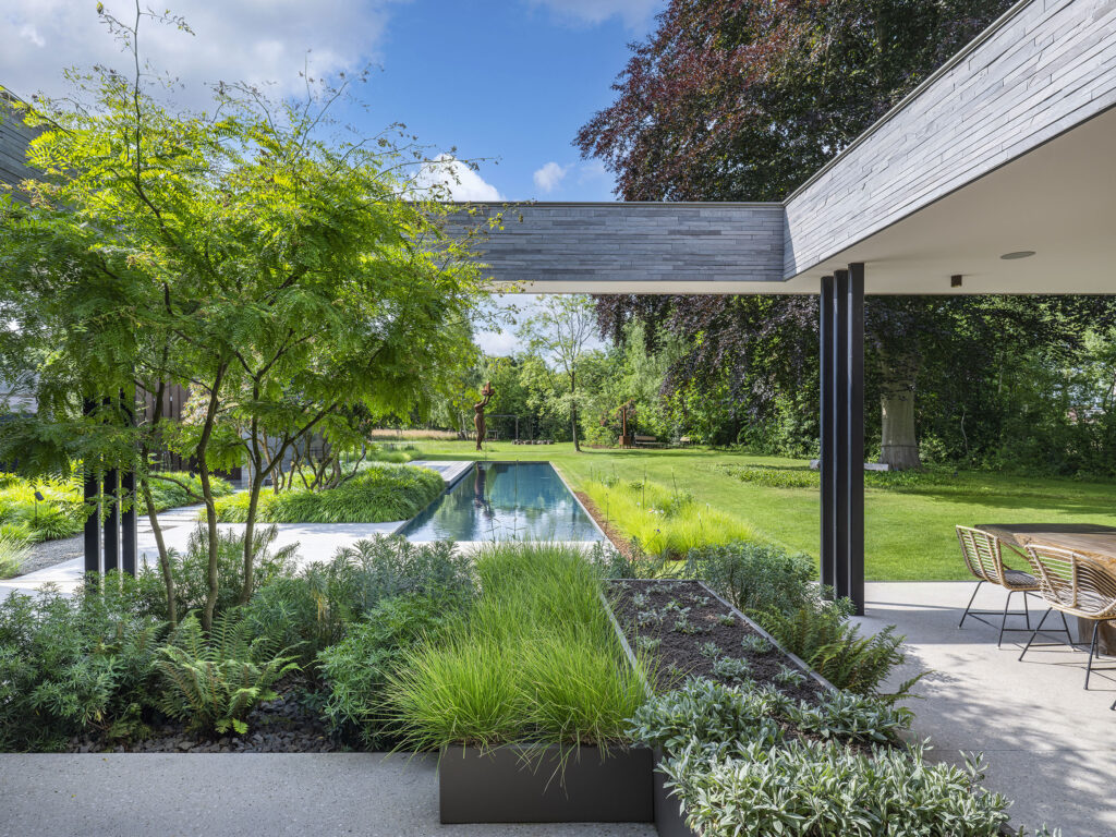 De Vlaamse Tuinaannemer 2025-2026: Het winnende project van PUUR.