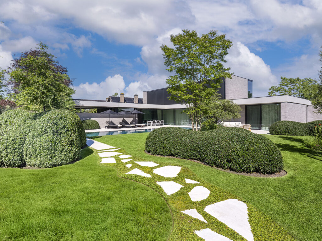 Vakmanschap in de kijker: dit zijn de winnaars van De Vlaamse Tuinaannemer 2025: Het winnende project van Tuinen Devroe