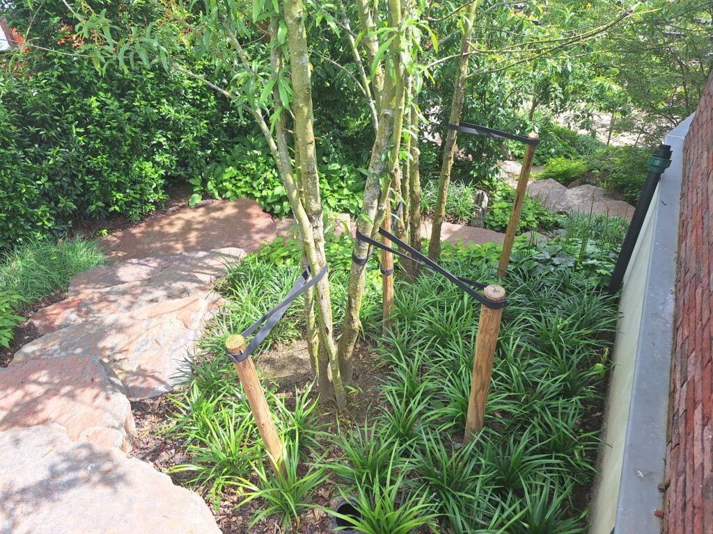 Stapstenen, flagstones en stapelmuren met natuurlijke uitstraling