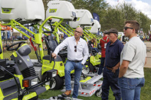 Ontdek de nieuwste machines voor groenbeheer op Demo Groen, dé vakbeurs voor tuinaannemers en openbare besturen die het verschil willen maken.