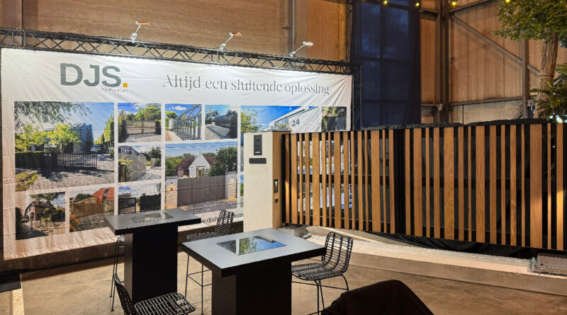Pouleyn, DJS Hekwerken & Toegangstechniek en Enjoy Concrete bundelden hun expertise. Samen creëerden ze een poort die design, techniek en ambacht harmonieus samenbrengt.