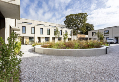 C. Van der Linden Tuin- en Landschapsarchitectuur: Hill Yard: een groene oase als kloppend hart van het woonproject